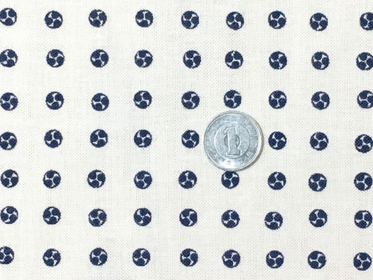 豆絞り風の「豆巴(まめともえ)」手ぬぐい